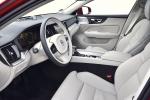 Volvo V60 D4 Cross Country 2018 года (WW)